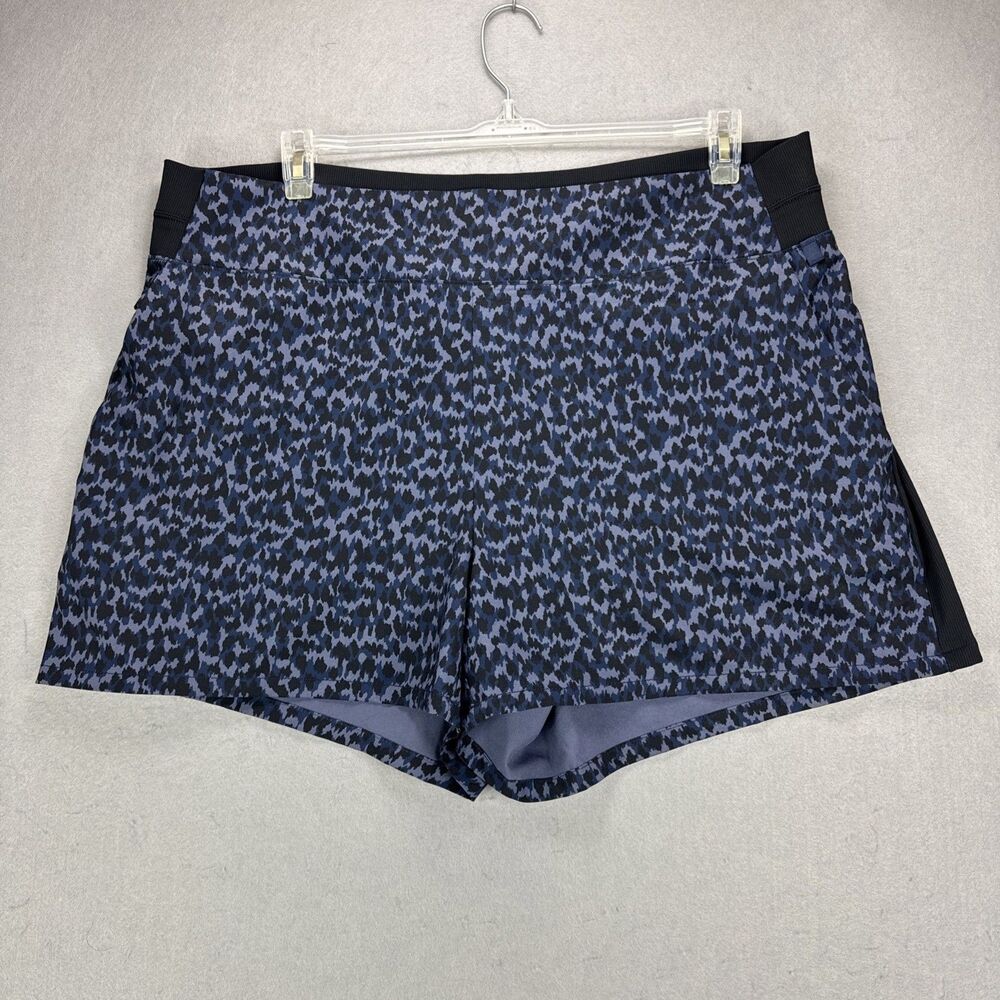 Athleta Brooklyn Shorts Women’s 16 Navy Allure Quick Dry Pockets Animal Print